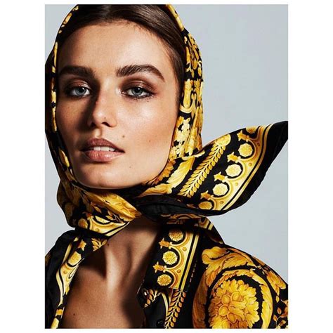 how to wear wild versace print scarf|How to Style a Bandana or Headscarf, Inspired by Versace and Dior.